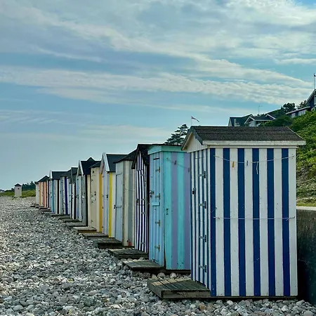 Retro House With Sea View In Udsholt Feriehus