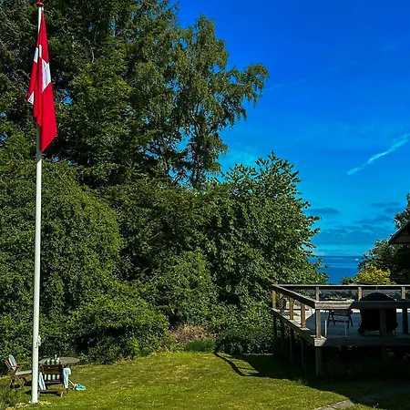 Retro House With Sea View In Udsholt Casa de Férias Græsted