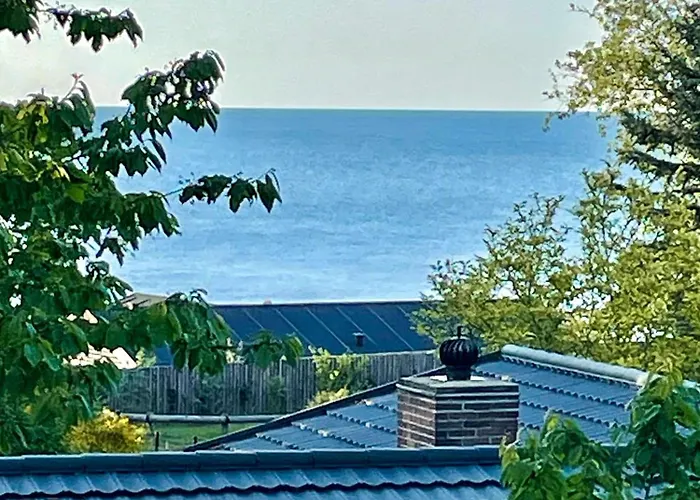 Feriehus Retro House With Sea View In Udsholt *