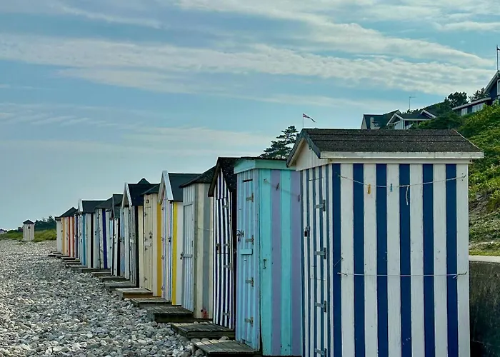 Retro House With Sea View In Udsholt Feriehus